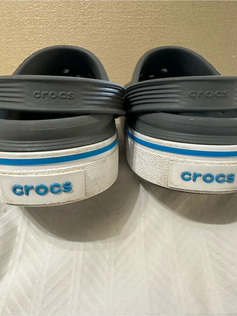 CROCS Off Court Classic Clogs